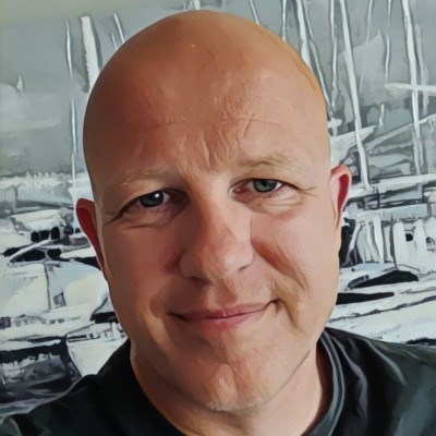 Chris%20Davidson%20|%20Creative%20Marketing%20Director